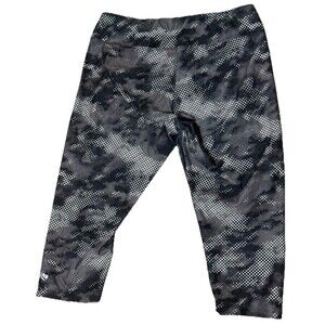 Marika Camo Capri Leggings Medium Pocket Stretch‎ Pull On Yoga Athleisure Pants